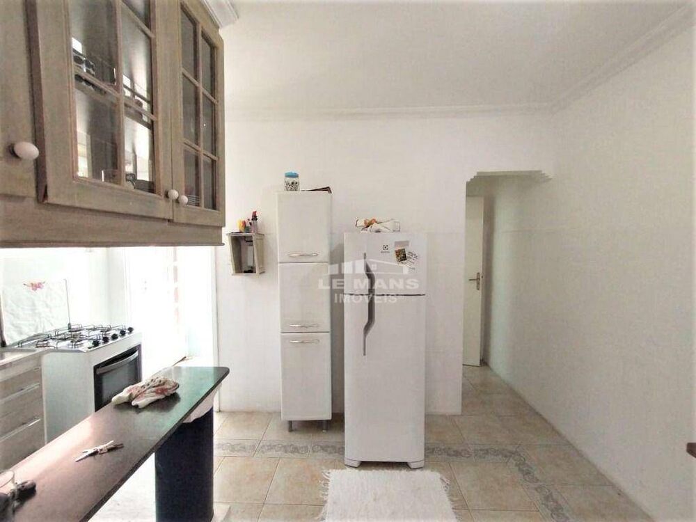 Casa à venda com 4 quartos, 218m² - Foto 9
