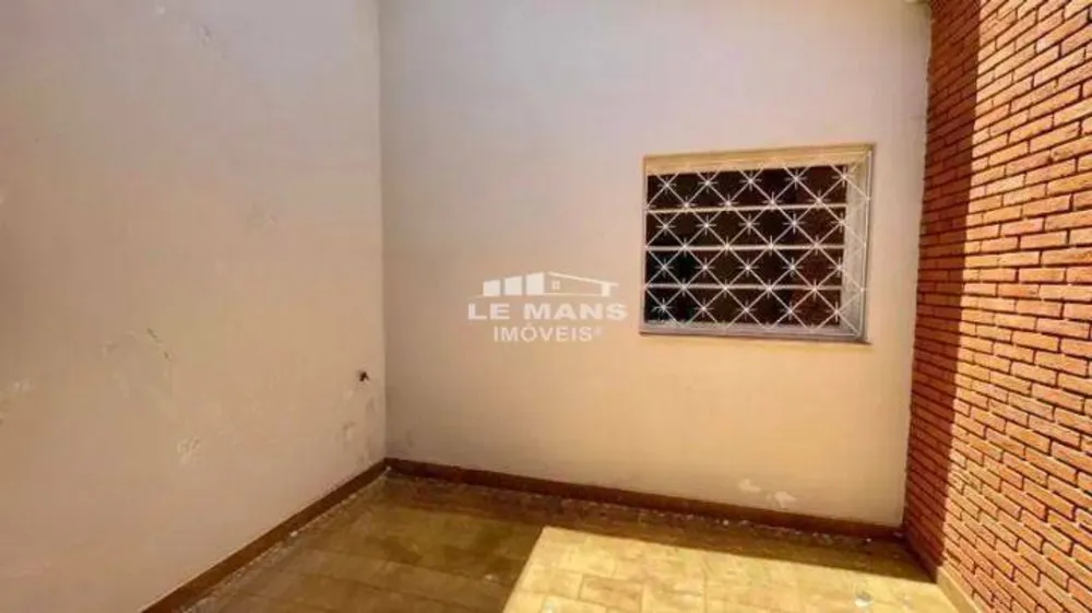 Casa, 1 quarto, 207 m² - Foto 2