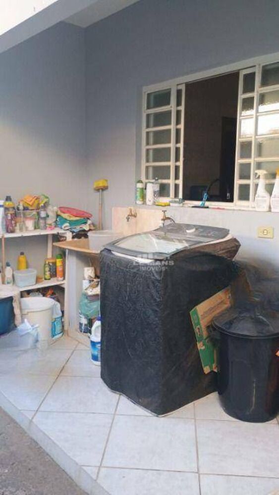 Casa à venda com 2 quartos, 77m² - Foto 8