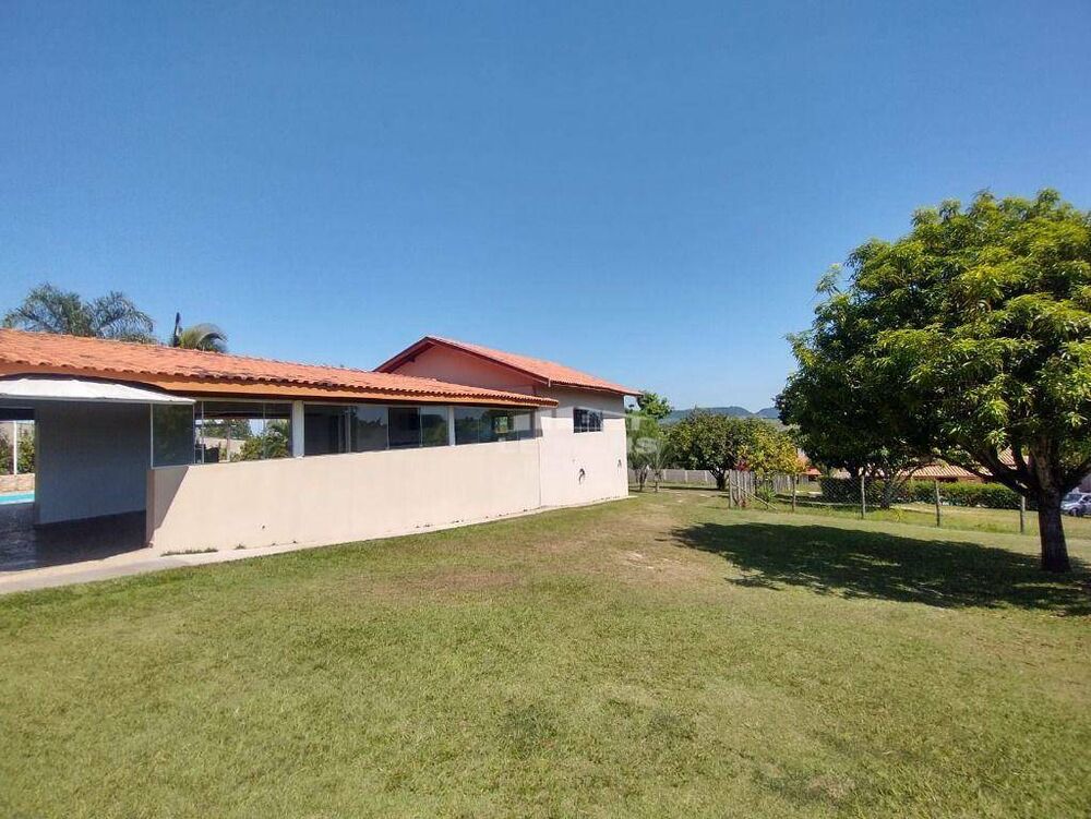 Chácara, 3 quartos, 2382 m² - Foto 1