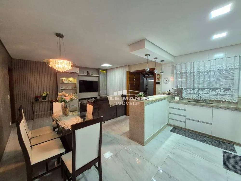 Casa, 3 quartos, 110 m² - Foto 1