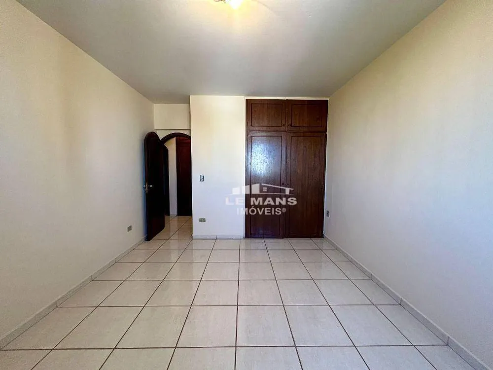 Apartamento, 3 quartos, 167 m² - Foto 2
