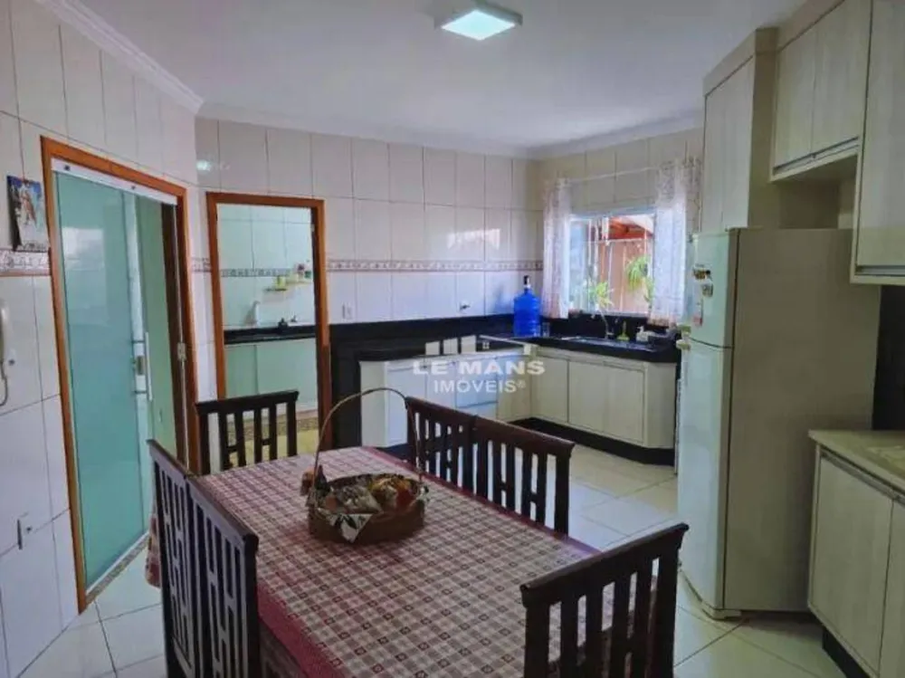 Casa, 3 quartos, 157 m² - Foto 6