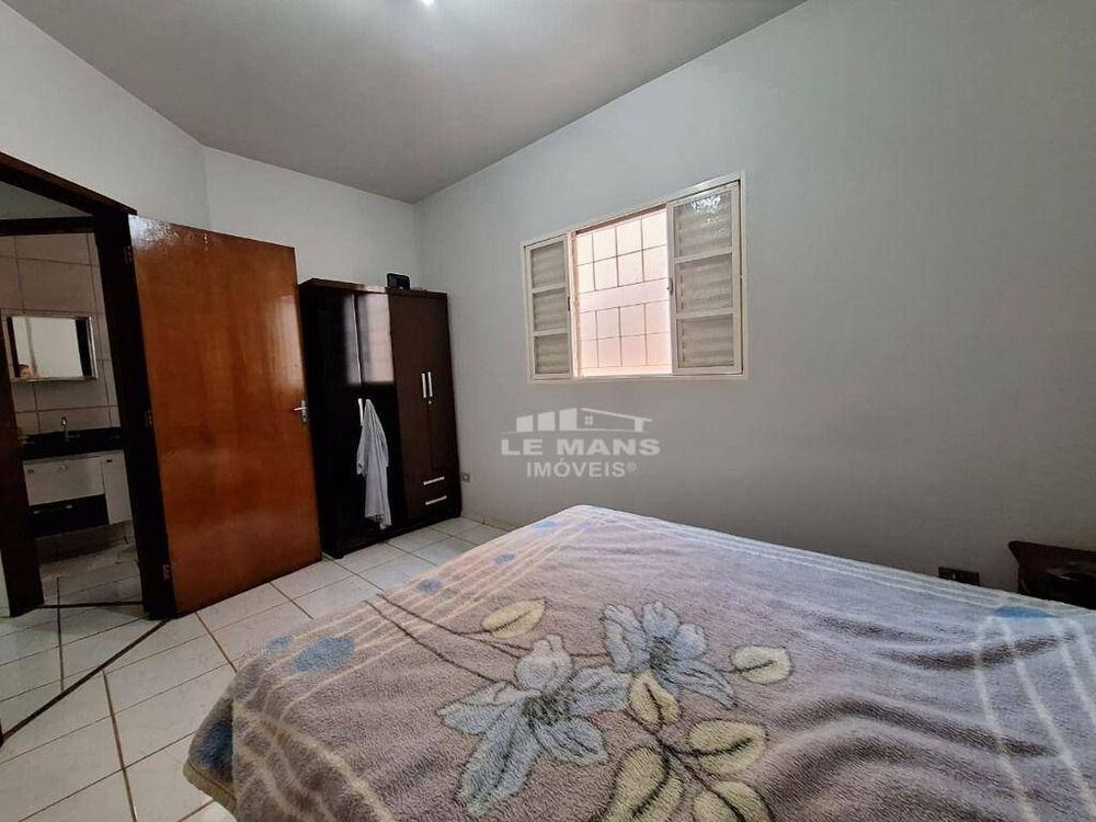 Casa à venda com 2 quartos, 73m² - Foto 9