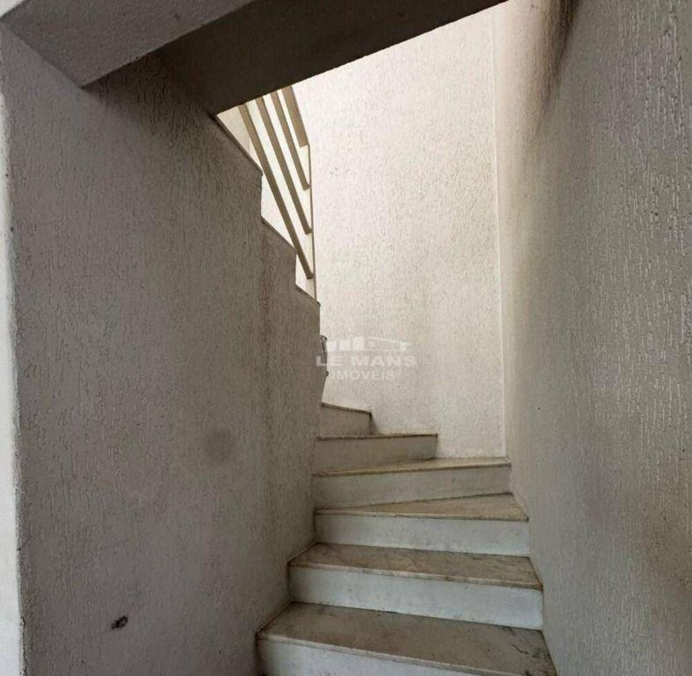 Casa à venda com 3 quartos, 162m² - Foto 5
