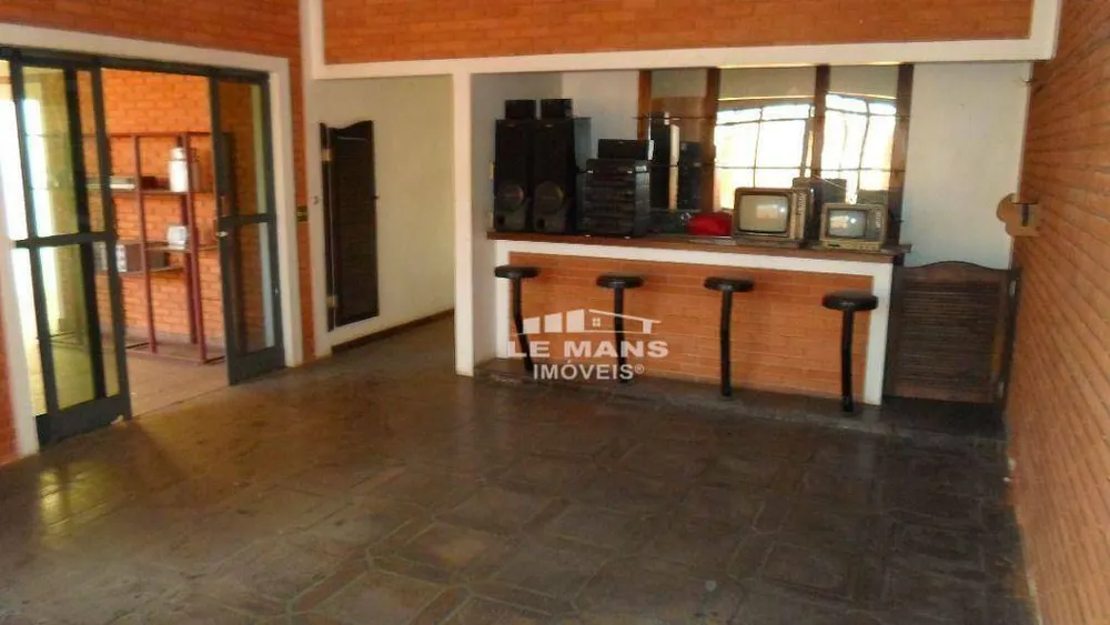 Casa, 3 quartos, 180 m² - Foto 1