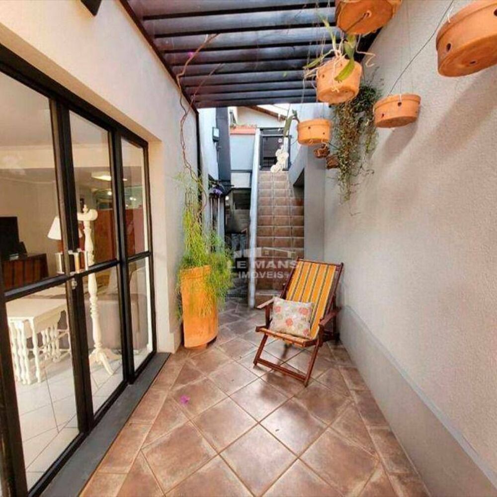 Casa, 4 quartos, 238 m² - Foto 2