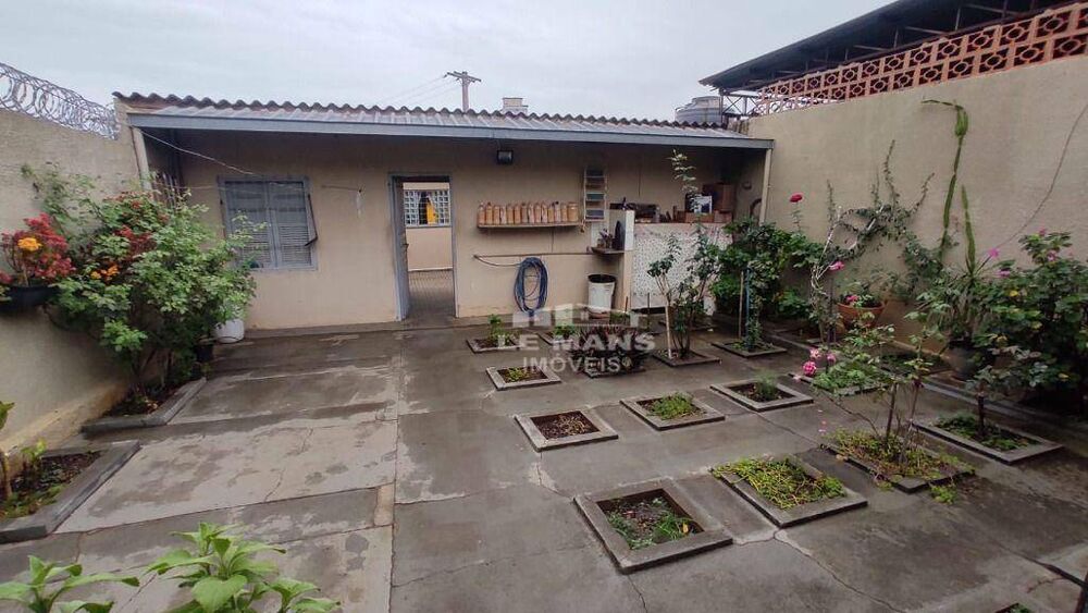 Casa, 3 quartos, 96 m² - Foto 1