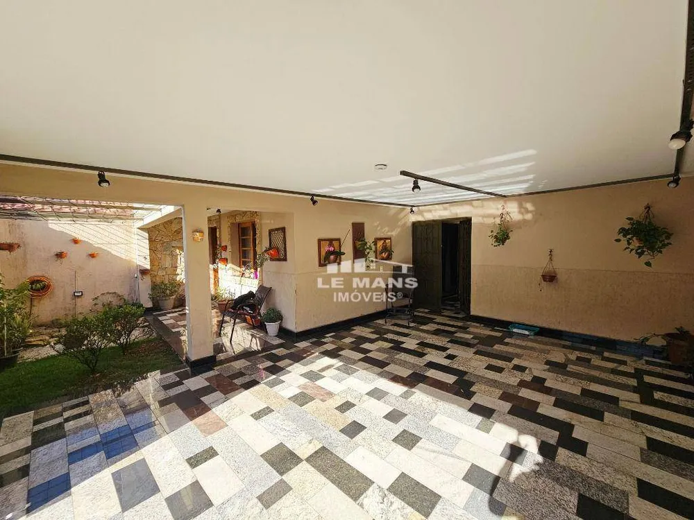 Casa, 3 quartos, 220 m² - Foto 2