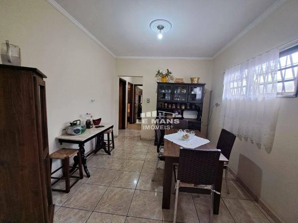 Casa, 3 quartos, 200 m² - Foto 8
