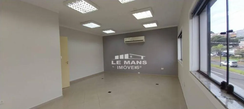 Sala-Conjunto, 1000 m² - Foto 1