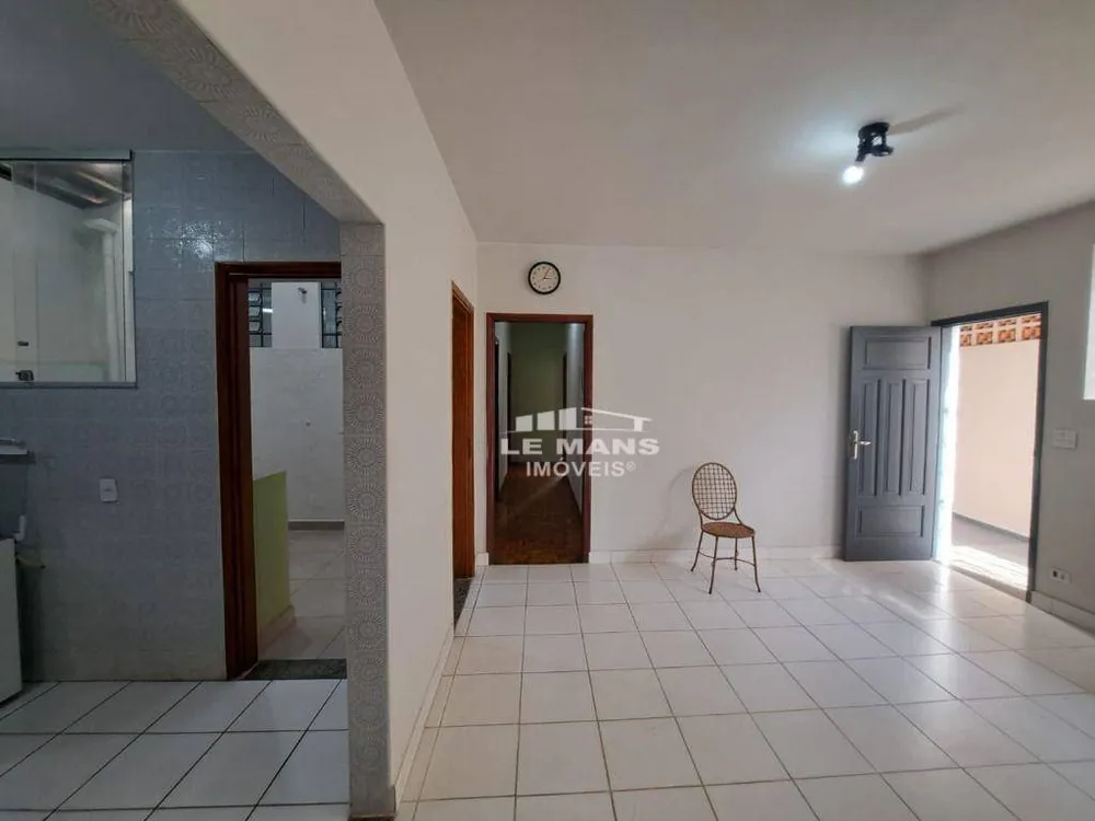Casa, 4 quartos, 270 m² - Foto 4