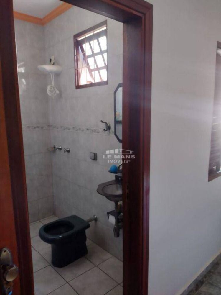 Casa, 3 quartos, 240 m² - Foto 9