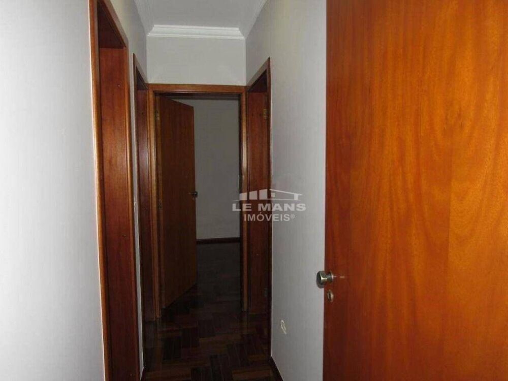 Apartamento à venda com 3 quartos, 126m² - Foto 4