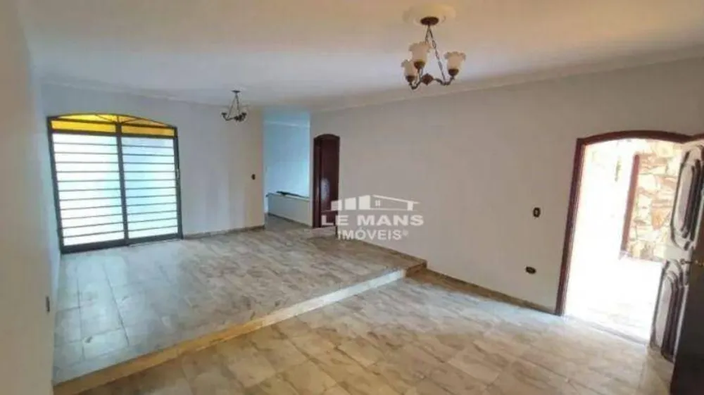 Casa, 3 quartos, 168 m² - Foto 1