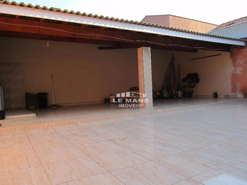 Casa, 3 quartos, 210 m² - Foto 1