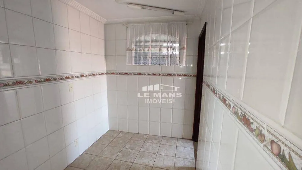 Casa, 4 quartos, 295 m² - Foto 2