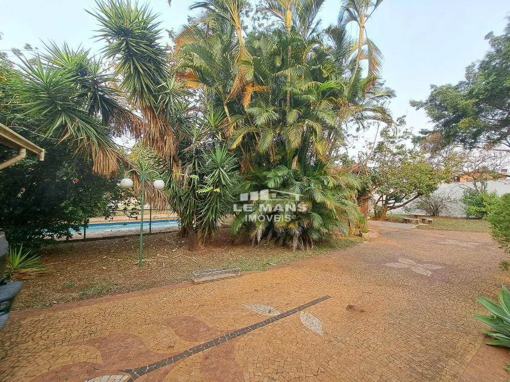 Chácara, 5 quartos, 2880 m² - Foto 1