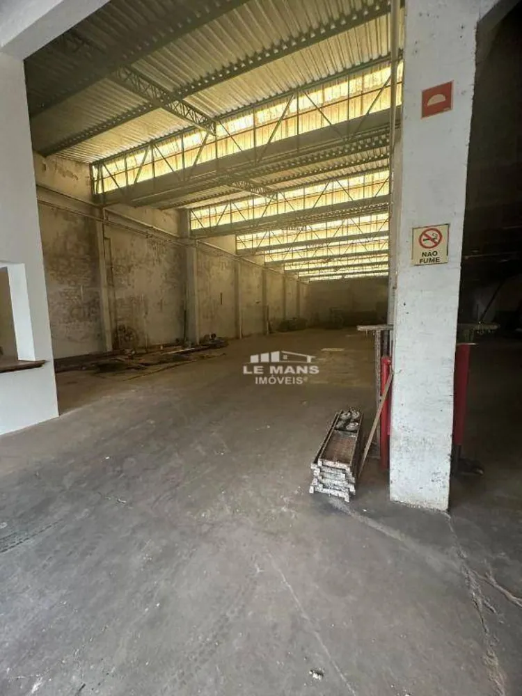Depósito-Galpão, 900 m² - Foto 1