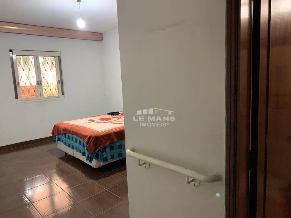 Casa, 3 quartos, 279 m² - Foto 2