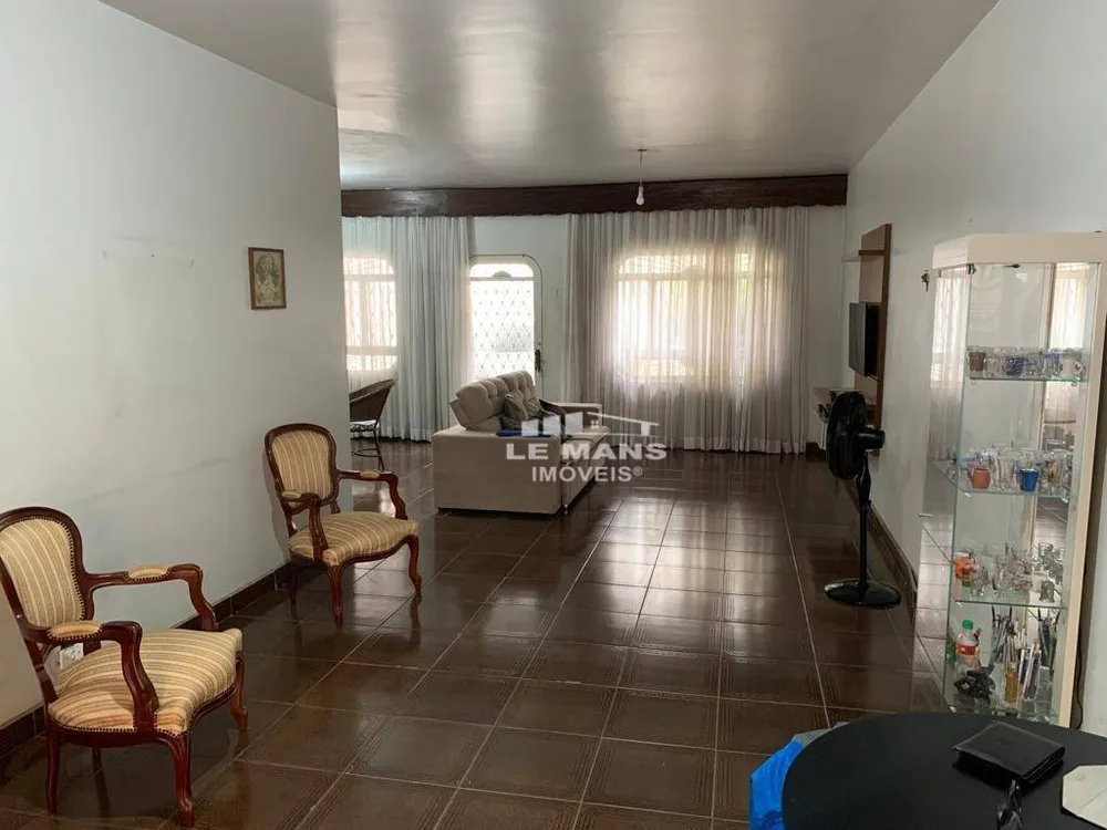 Casa, 3 quartos, 279 m² - Foto 14