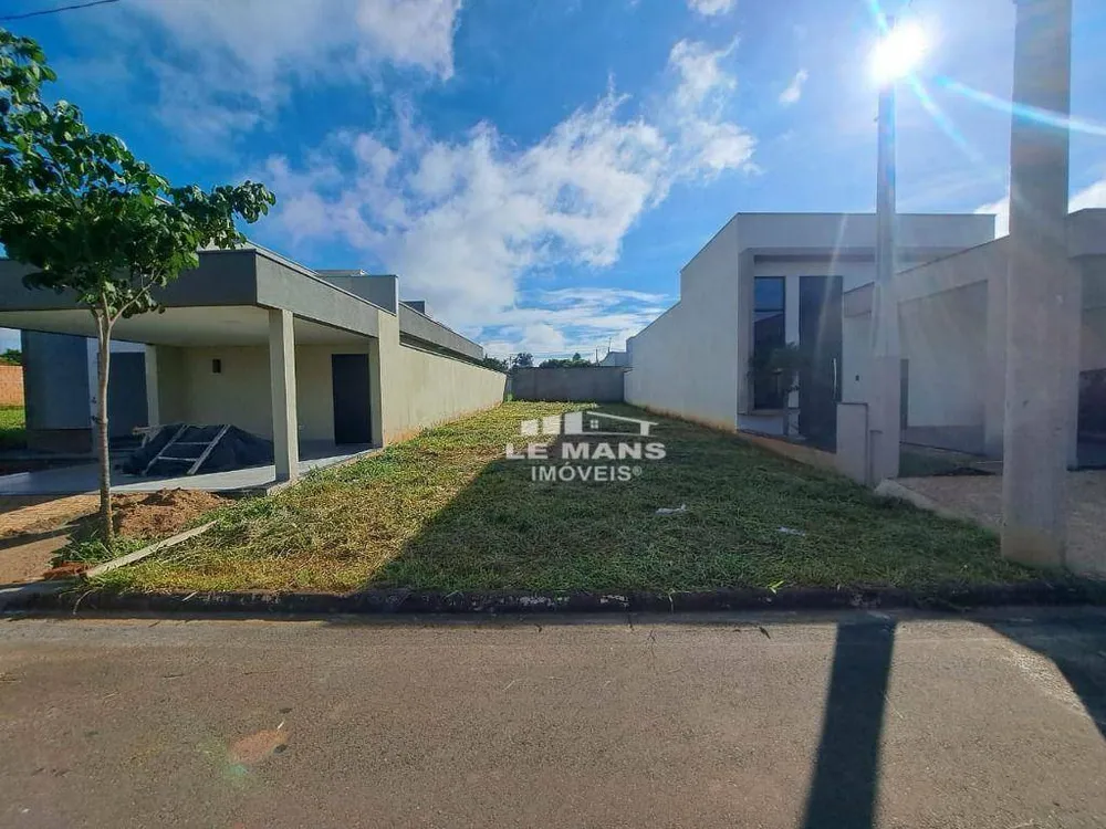 Loteamento e Condomínio, 200 m² - Foto 1