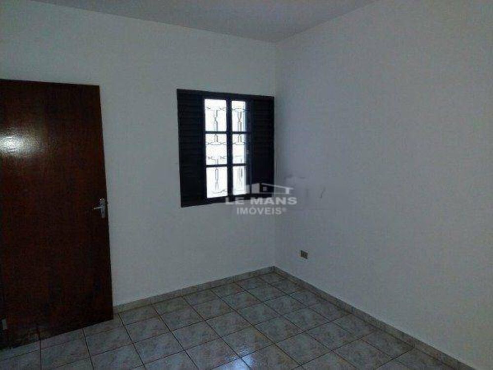 Casa à venda com 2 quartos, 87m² - Foto 8