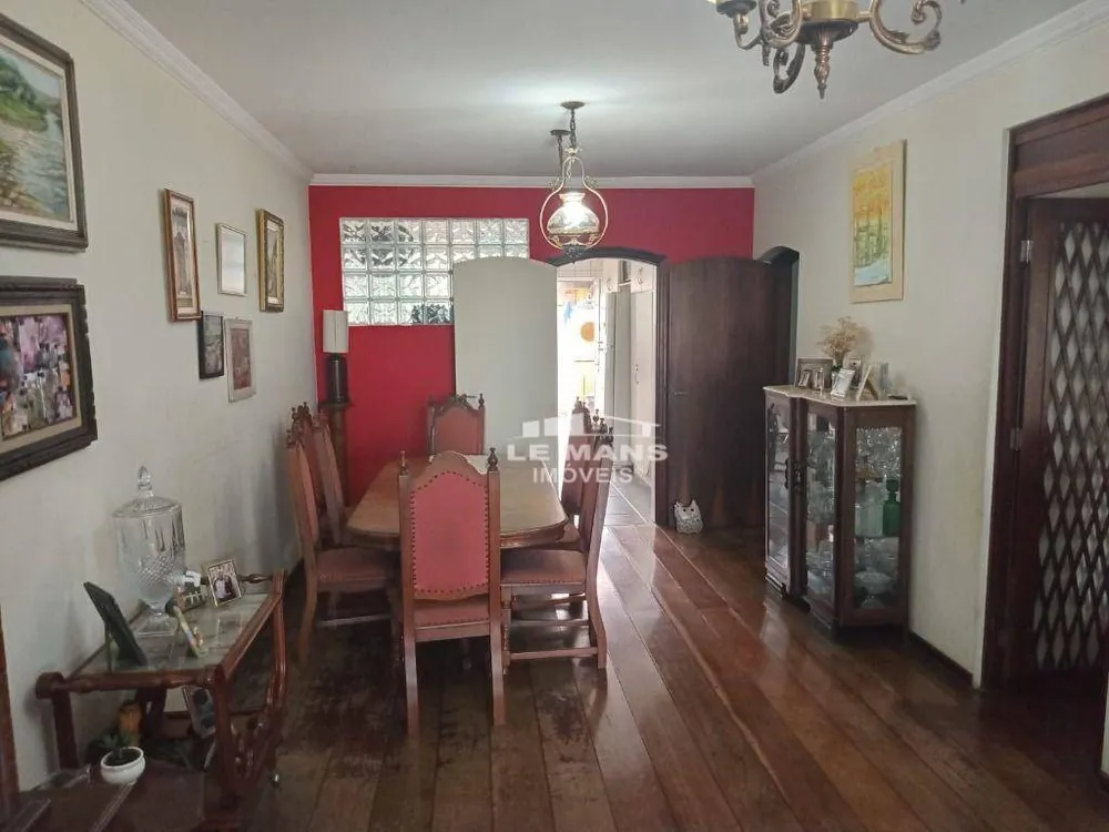 Casa, 4 quartos, 349 m² - Foto 1