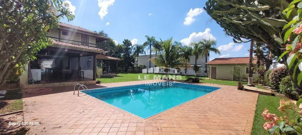 Chácara, 3 quartos, 1250 m² - Foto 1