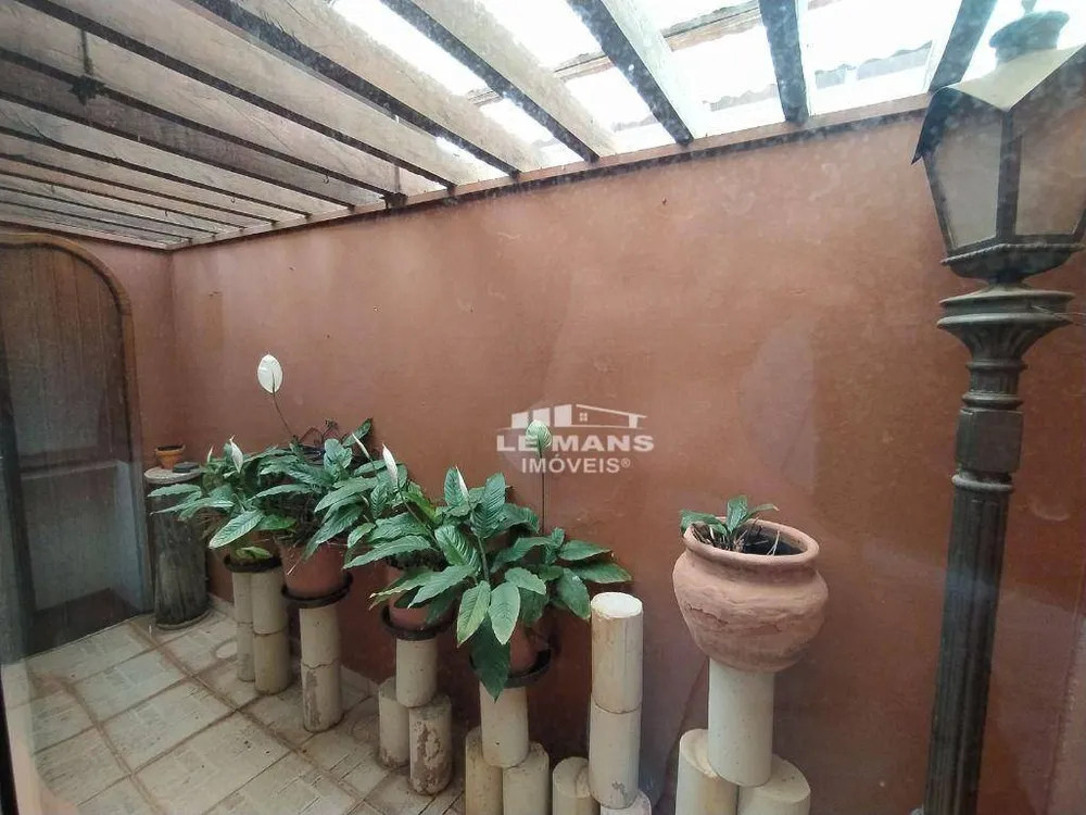 Casa, 5 quartos, 276 m² - Foto 2