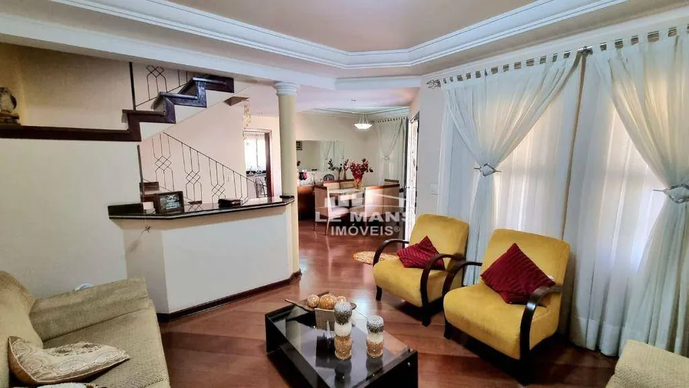 Casa, 3 quartos, 205 m² - Foto 1