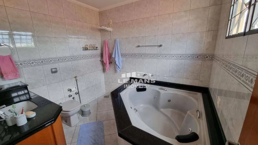 Casa, 3 quartos, 205 m² - Foto 4