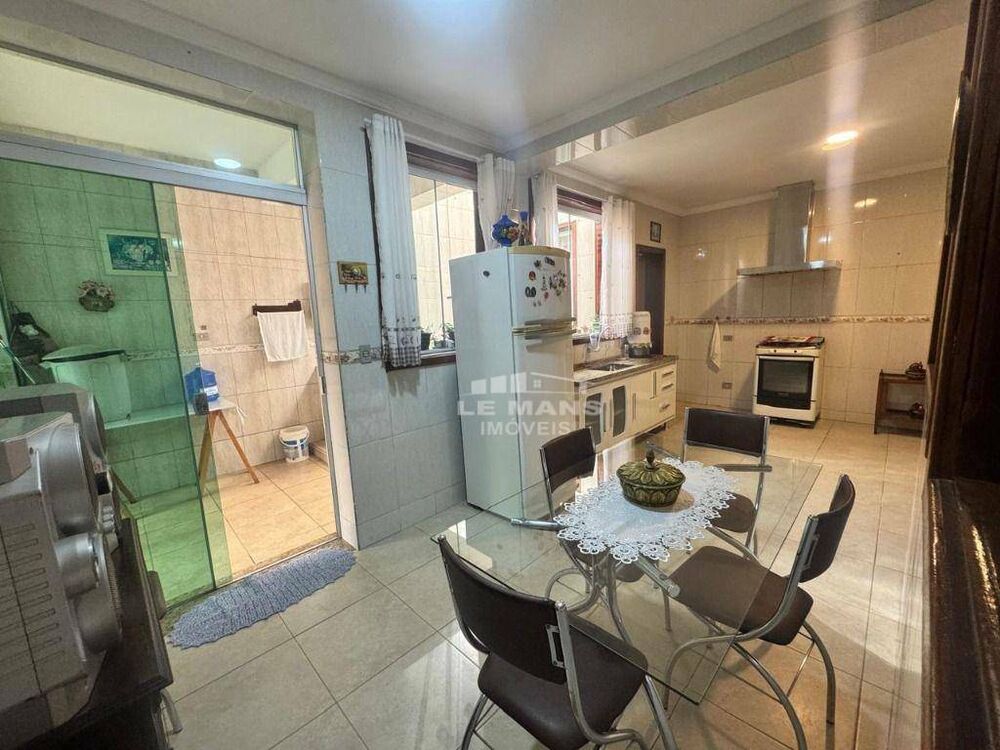 Casa, 3 quartos, 195 m² - Foto 5
