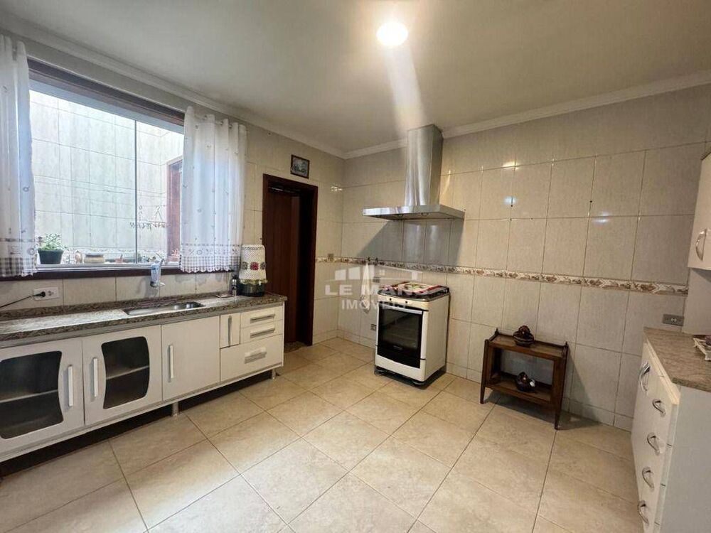 Casa, 3 quartos, 195 m² - Foto 15