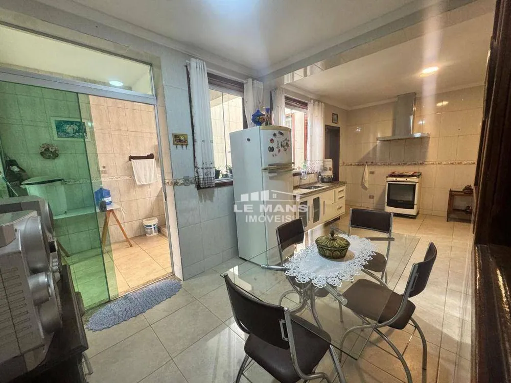 Casa, 3 quartos, 195 m² - Foto 3