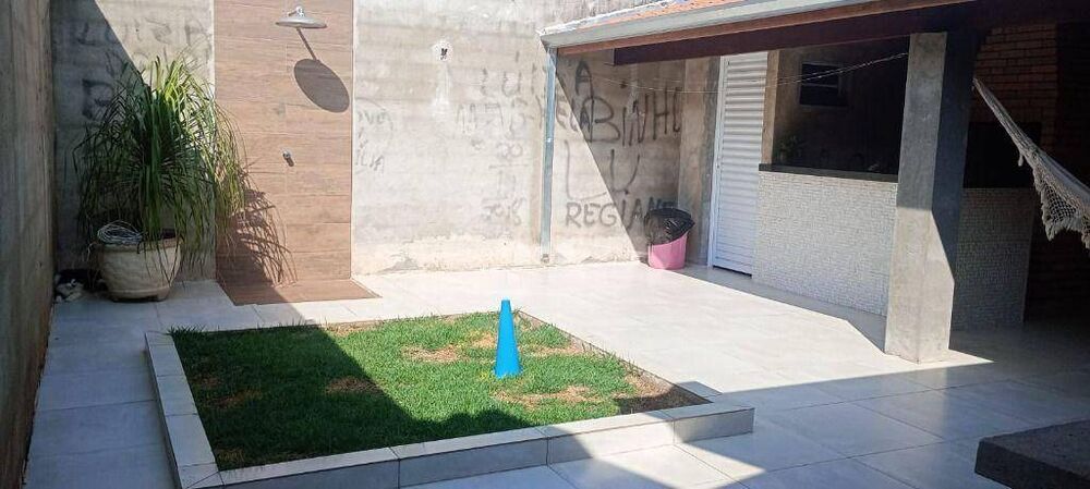 Casa à venda com 2 quartos, 44m² - Foto 2