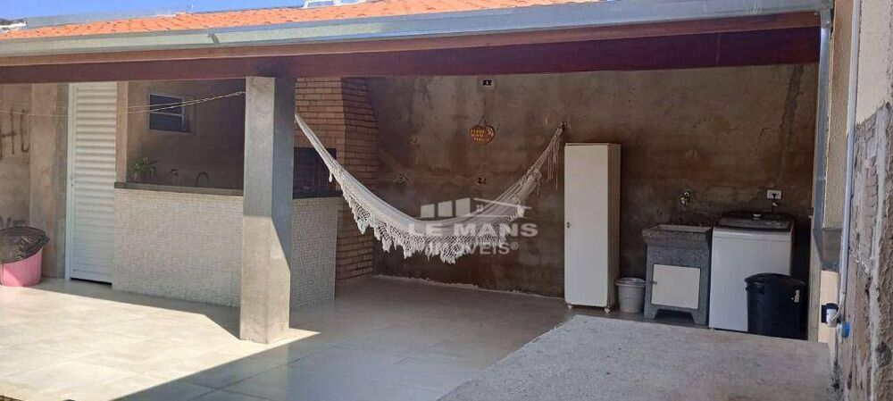 Casa à venda com 2 quartos, 44m² - Foto 1