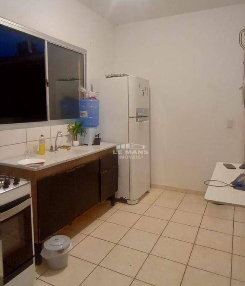 Casa à venda com 2 quartos, 44m² - Foto 8