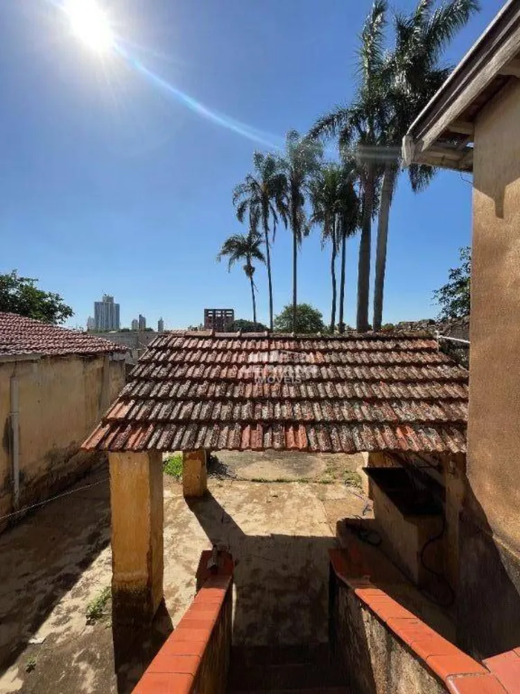 Casa, 3 quartos, 241 m² - Foto 1