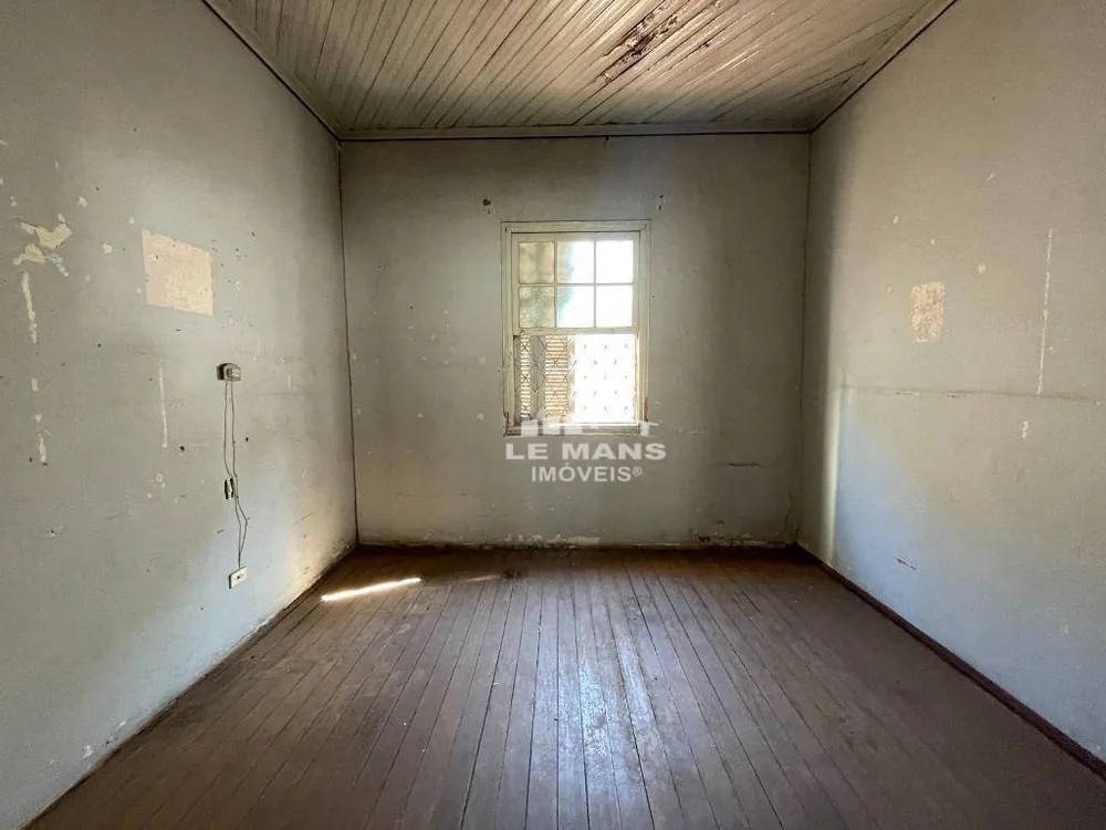 Casa, 3 quartos, 241 m² - Foto 2
