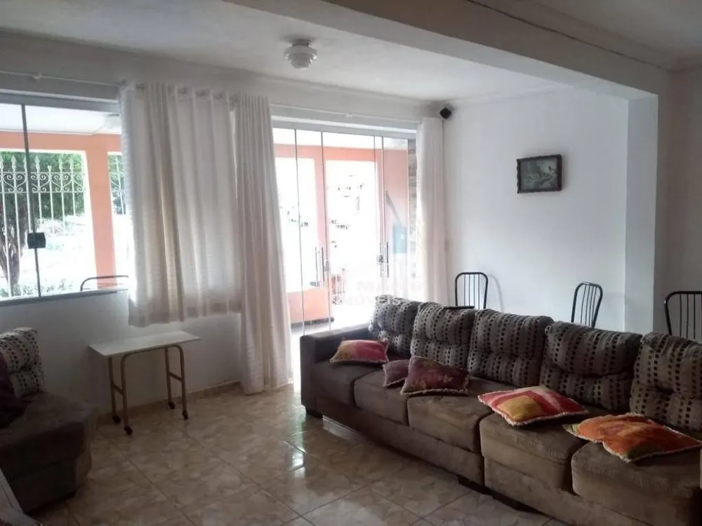 Casa, 2 quartos, 240 m² - Foto 1