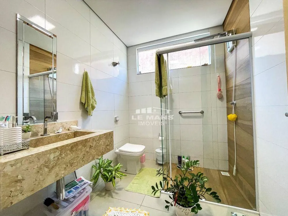Casa, 3 quartos, 182 m² - Foto 2