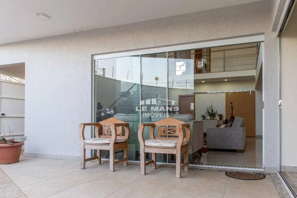 Casa, 4 quartos, 260 m² - Foto 3