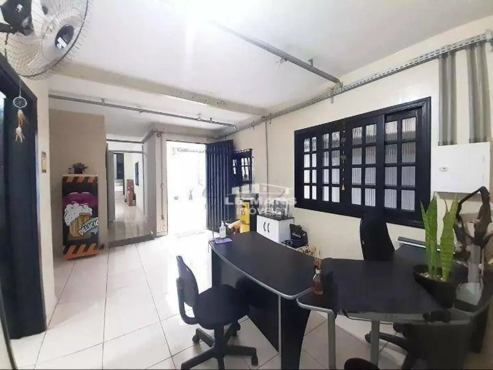 Casa, 9 quartos, 204 m² - Foto 3