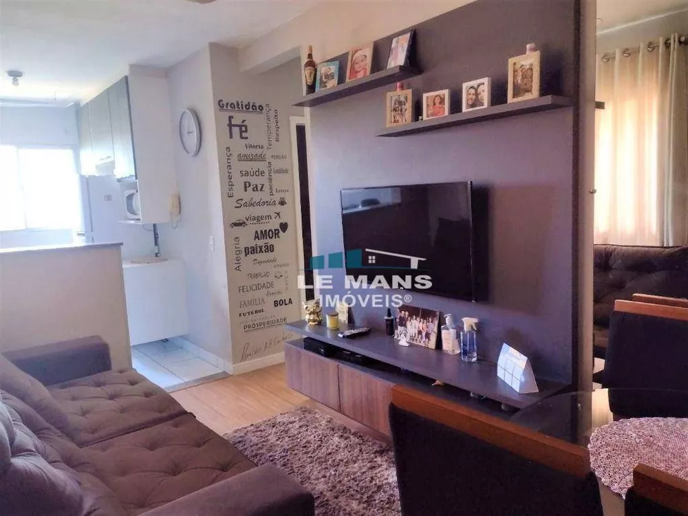 Apartamento à venda com 2 quartos, 45m² - Foto 3