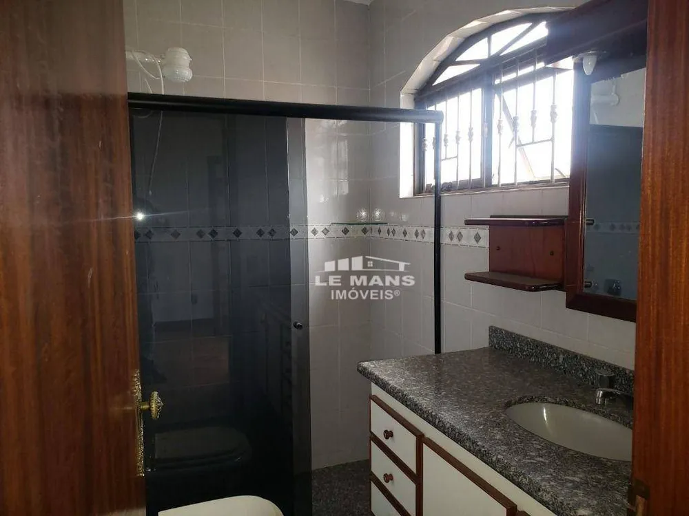 Casa, 4 quartos, 244 m² - Foto 2