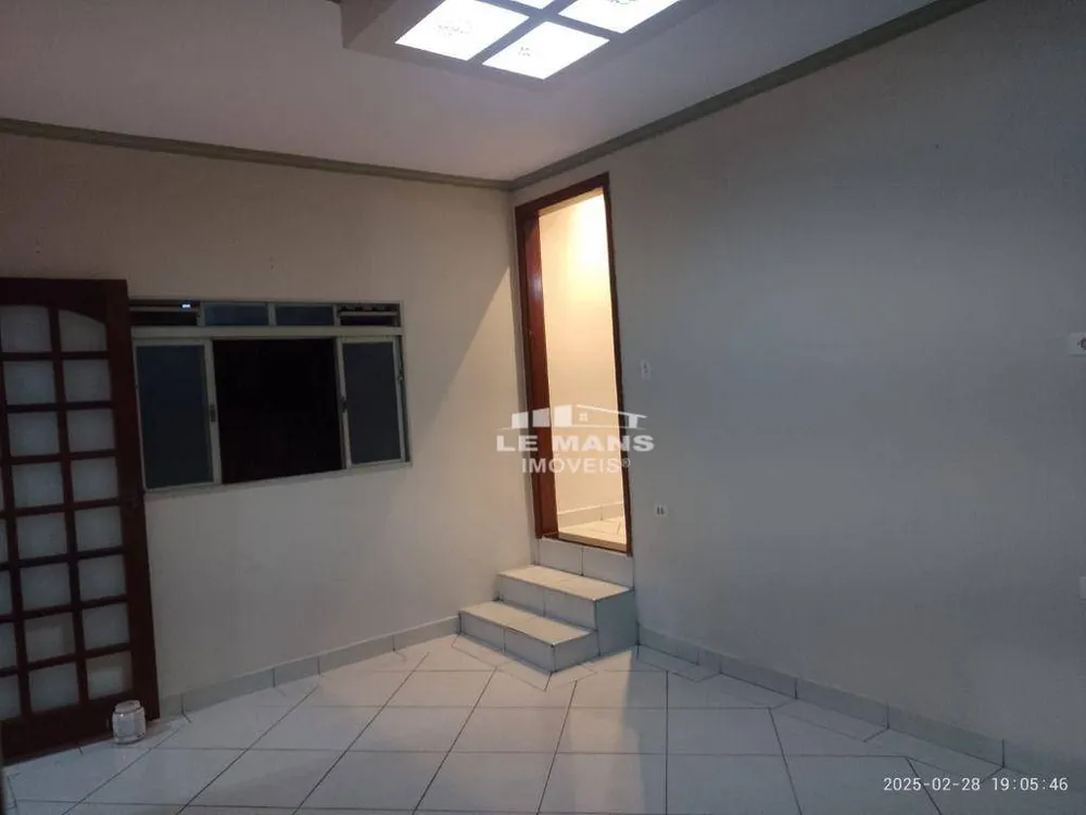 Casa, 5 quartos, 130 m² - Foto 2