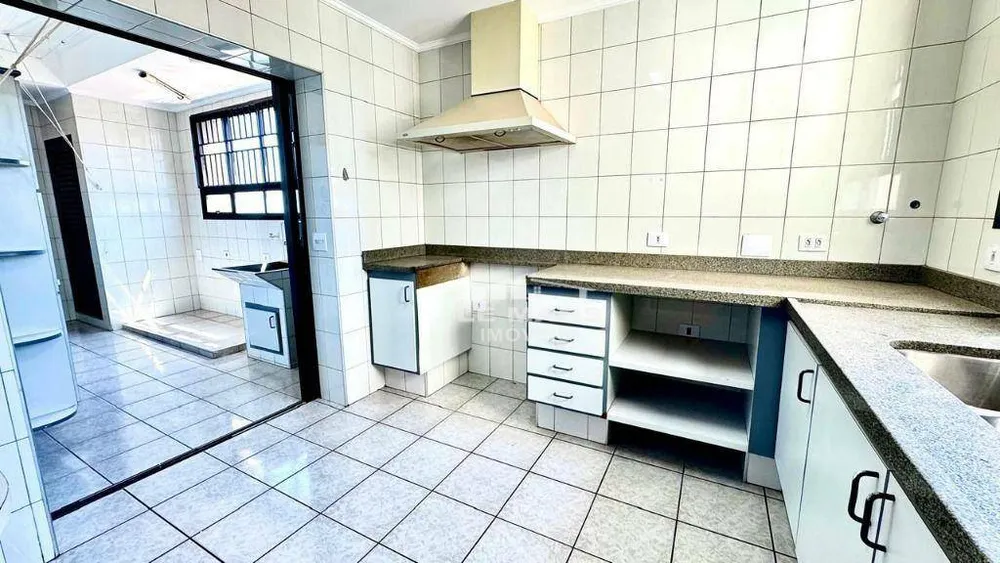 Apartamento, 3 quartos, 230 m² - Foto 5