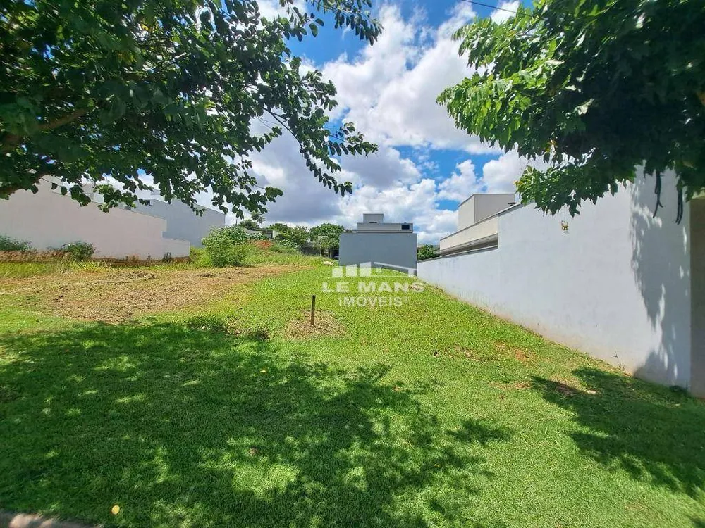 Loteamento e Condomínio, 200 m² - Foto 1