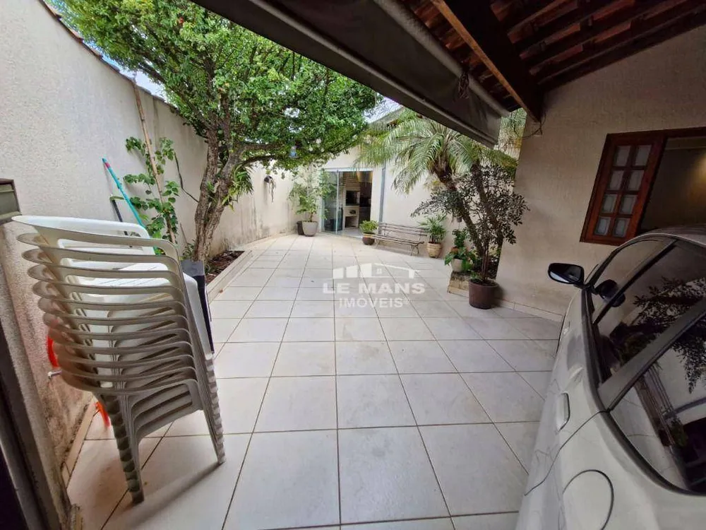 Casa, 4 quartos, 170 m² - Foto 1